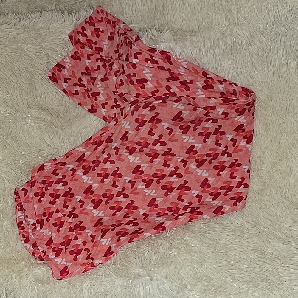 LuLaRoe's Valentine's Heart Tall and Curvy Leggings